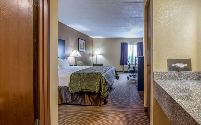 Quality Inn Tully I-81