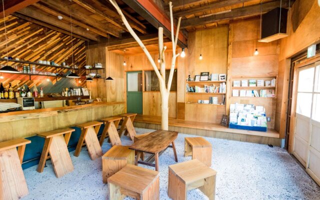 Hostel LnK (LODGING & KIN) - Hostel