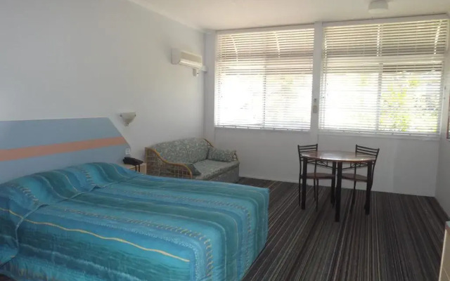 Golden Sands Motor Inn Forster