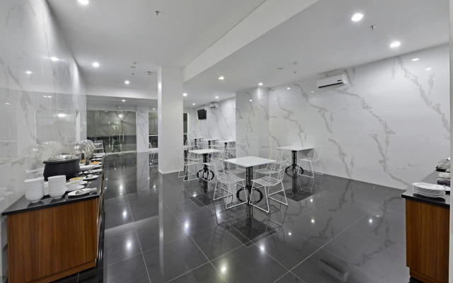 Whiz Hotel Falatehan Jakarta