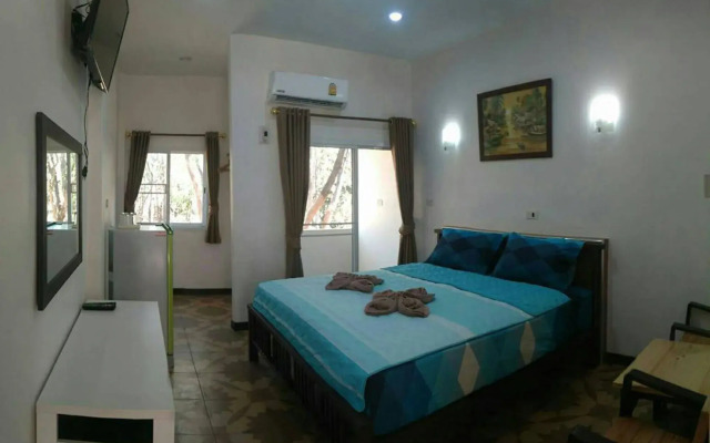 Home Hug Pak Sabai