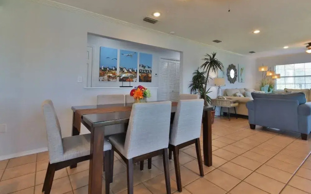 Tradewinds Beach Resort