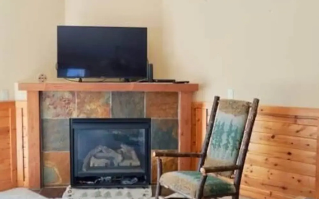 Cinnabar 3 Bedroom Condo