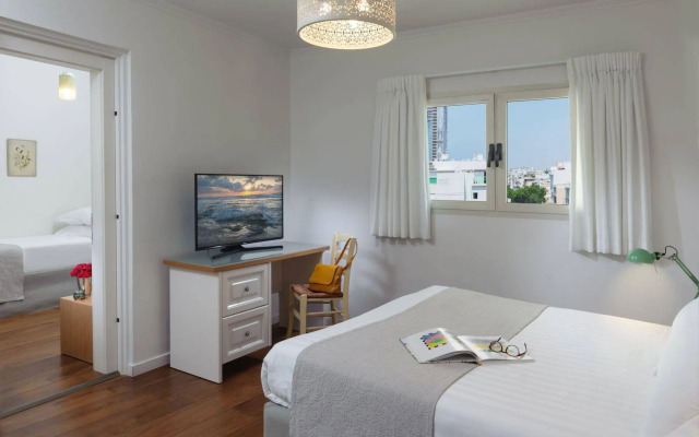 Dizengoff Suites Hotel