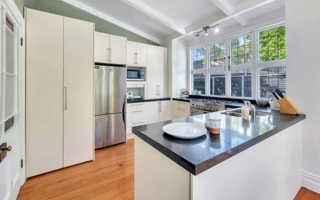 Classic 3 Bedroom Home near Ponsonby Rd