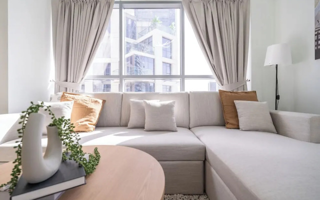 Mystic - Bellevue Tower 1