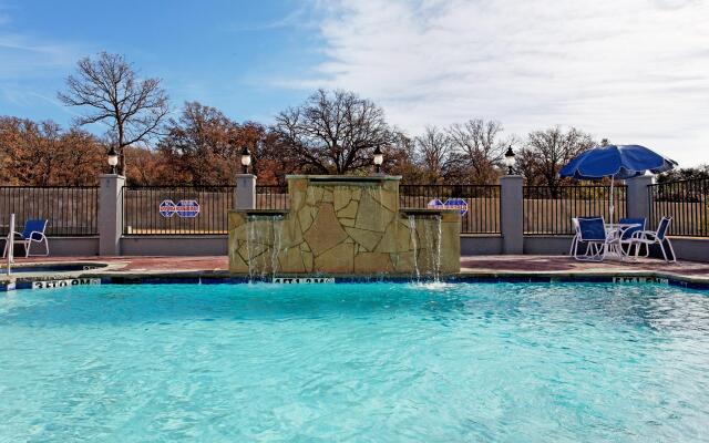 Holiday Inn Express Hotel & Suites Graham by IHG