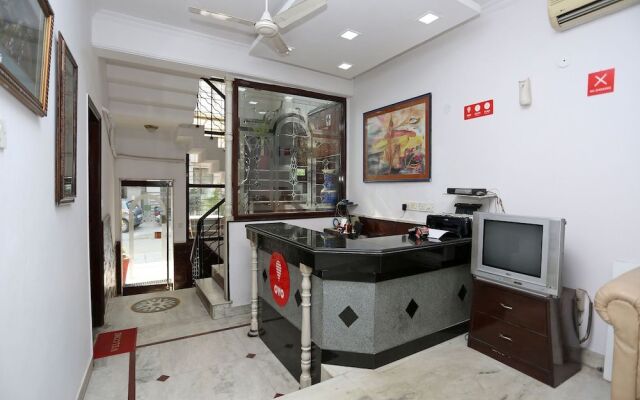 OYO 1879 Hotel Imperial Inn