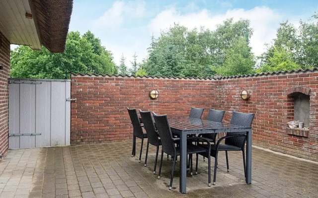 6 Person Holiday Home in Blavand