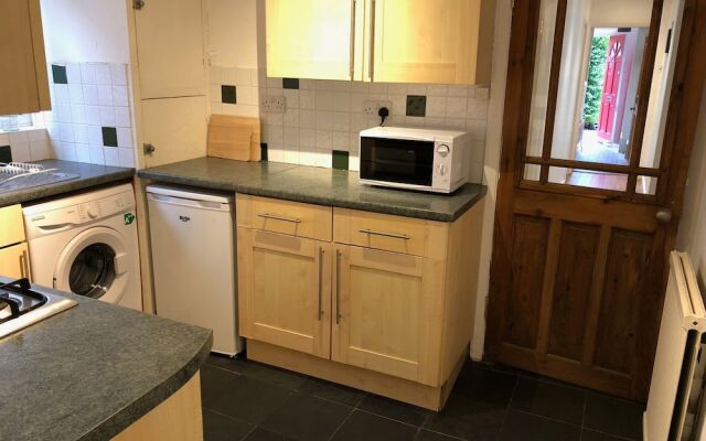 Spacious 1 Bedroom Flat In Hanover