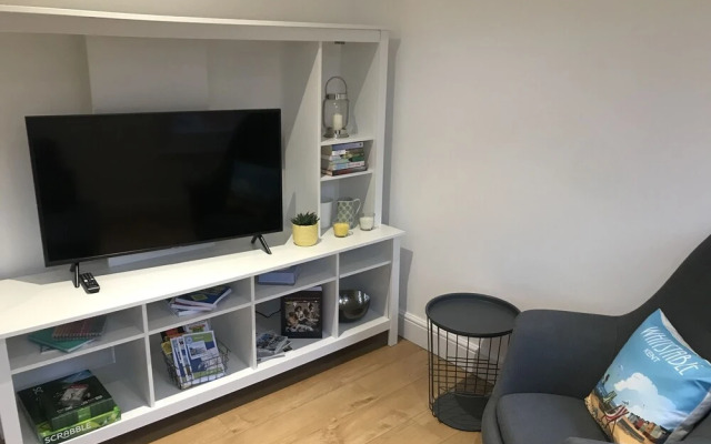 One Bedroom Flat in Whitstable With Free Parking