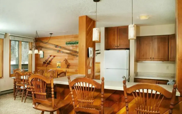 Lakeside Village Condominiums