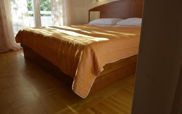 House Draga Accommodation