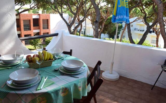 Apartment with One Bedroom in Albufeira, with Pool Access And Wifi - 4 Km From the Beach