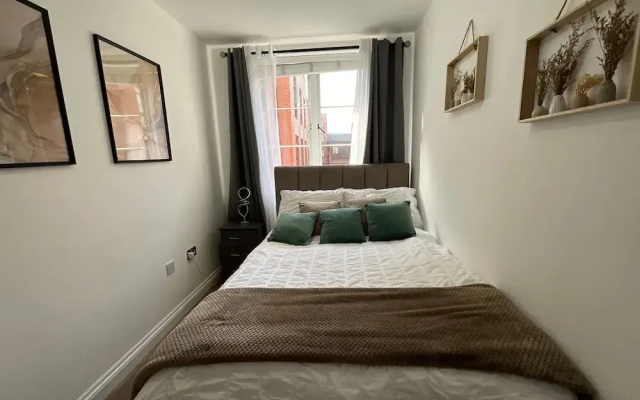 City Retreat Birmingham - Modern 2 Bed Apartment