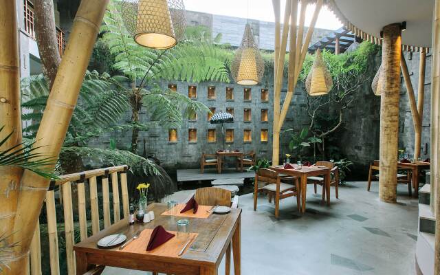 Tejaprana Resort & Spa