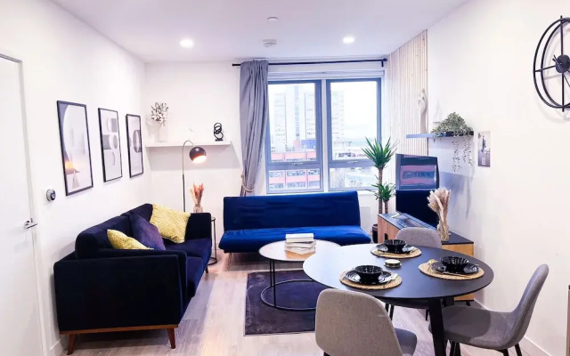 Cozy Luxury City Apartment in Central Bracknell