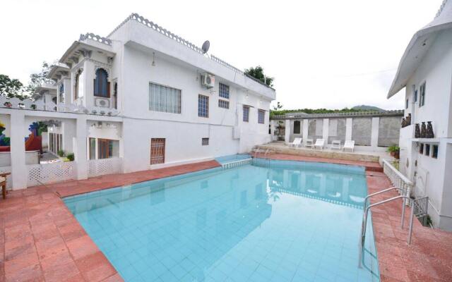 Devendragarh Palace (As a Luxury Paying Guest House)