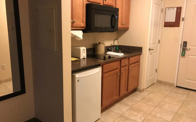 White River Inn and Suites
