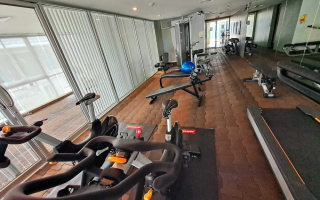 4A - No Impact From Earthquake 2bedrooms 2 Bath Downtown Bangkok