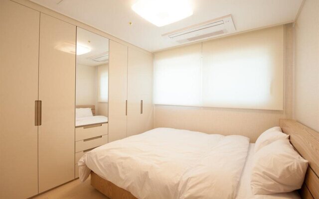Adel-hyu Hotel