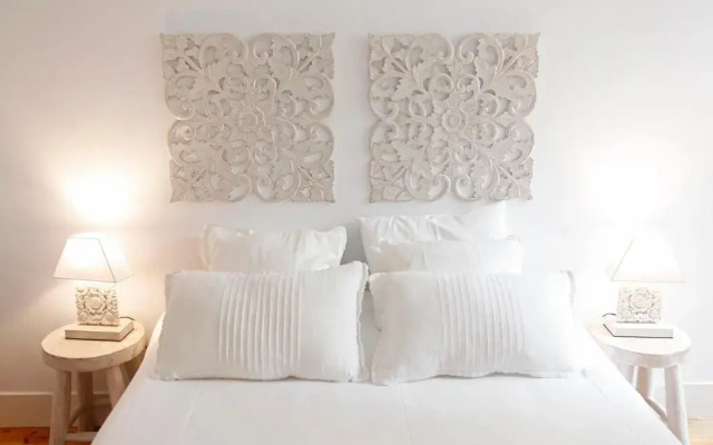 Old Fence Studios - By Mayoral