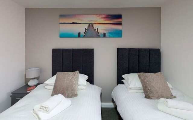 Elegant Apartment in Worcester Near the Racecourse