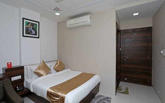 Oyo 9972 Hotel Kingfisher