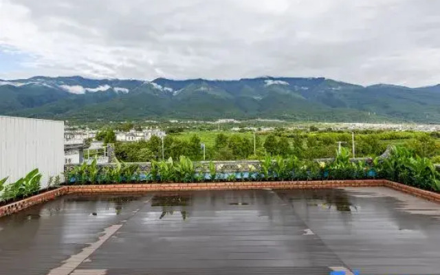 Floral Hotel·  Dali Chaoguang Hotel