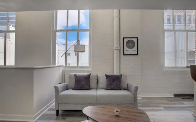 Amazing Downtown 1BR at Historic Block