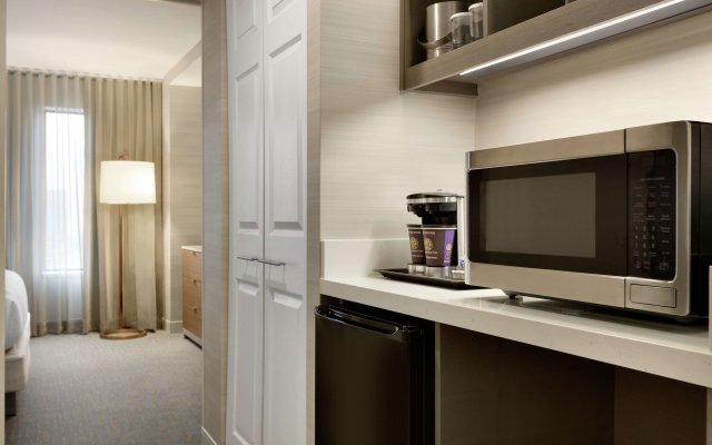 DoubleTree Suites by Hilton Hotel Boston - Cambridge