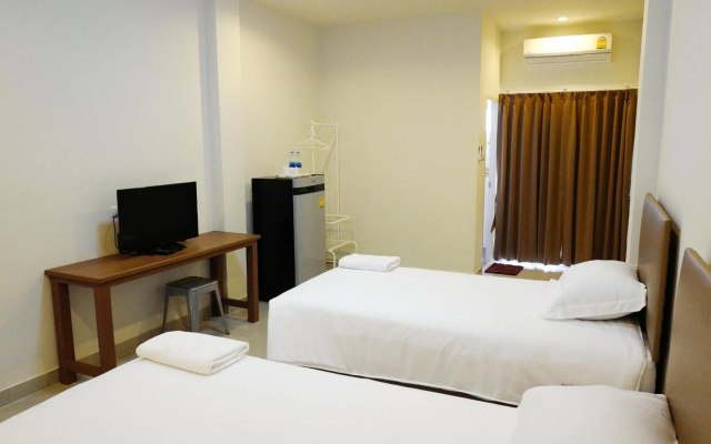J-House Phetchaburi – Guest Rooms – Phetchaburi