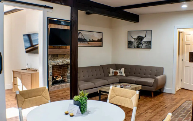 Chimney Hill Estate Inn