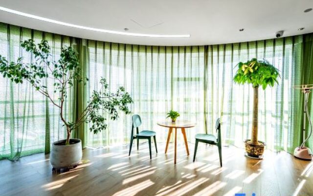 TRUE GO HOTEL（Xilin Hot  Beizi Temple）