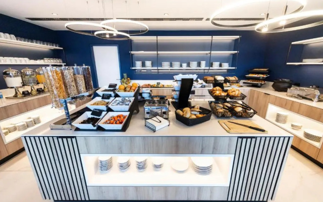 Best Western Premier Royal Blue - Adult Only