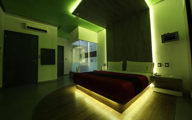 Auto Hotel Marques - Adults Only