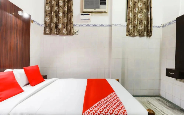 Sree Ganesh Mahal by OYO Rooms