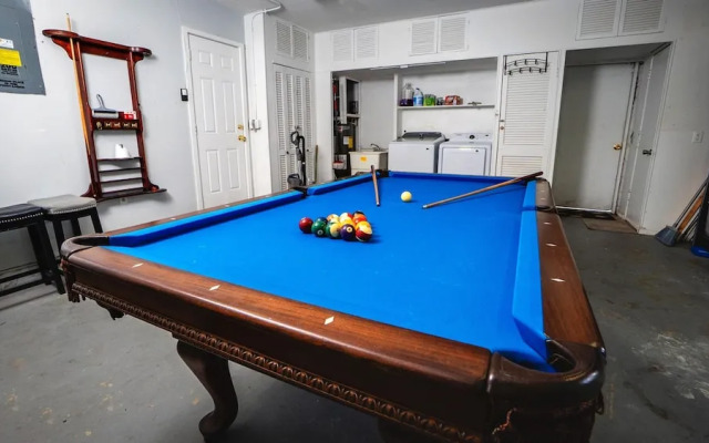 Fun Pool Relax16miles Bushgarden