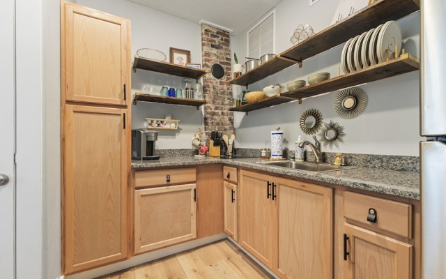 Downtown Getaway - Unit B