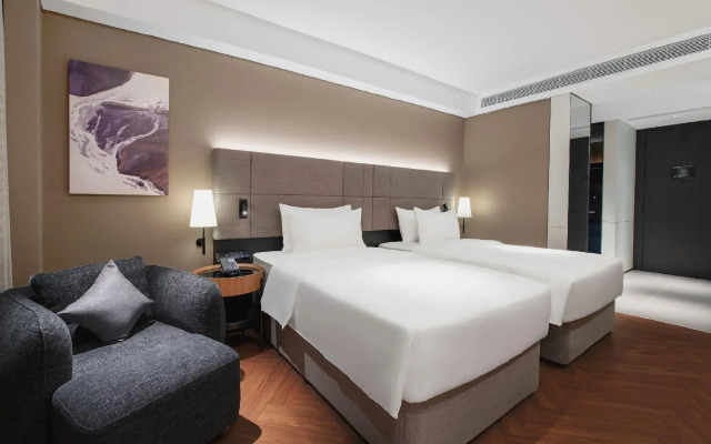 Intercity Hotel Futian Zhongzhou Bay