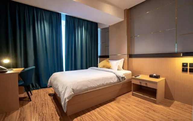 Millennium Plaza Hotel