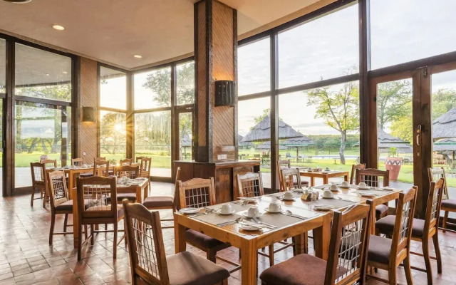 Hwange Safari Lodge
