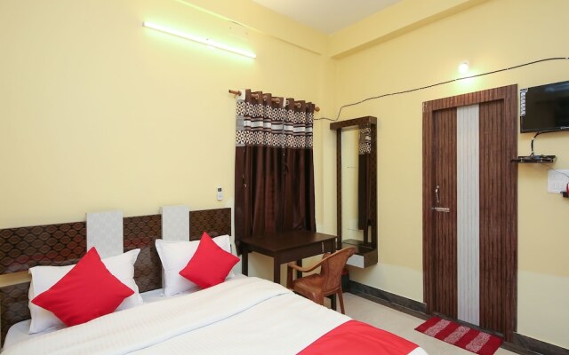 OYO 13554 Hotel Buttercouch
