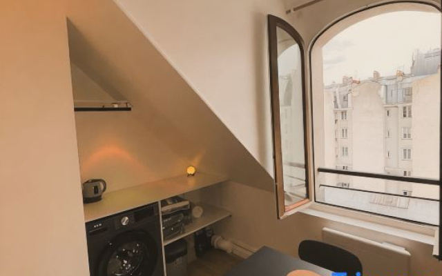 Stylish Studio near Bastille