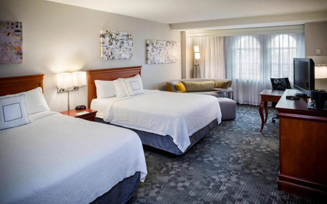 Courtyard by Marriott Norfolk Downtown
