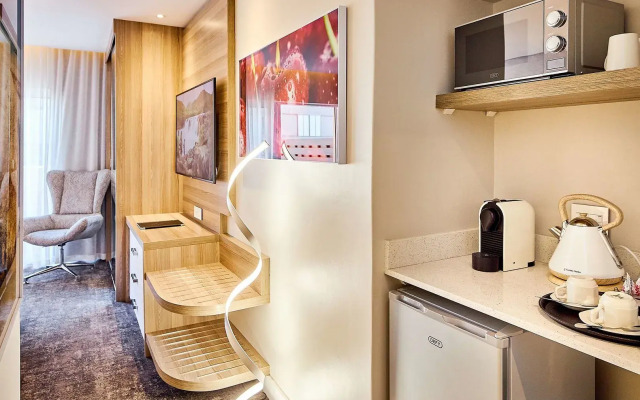 First Group Riviera Suites