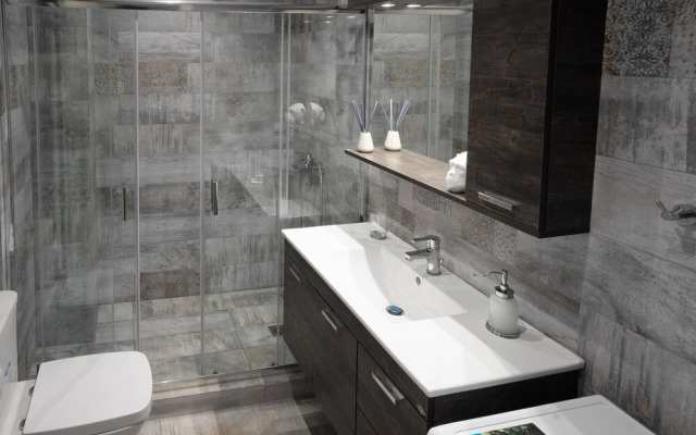 Black Pearl apt in Koukaki