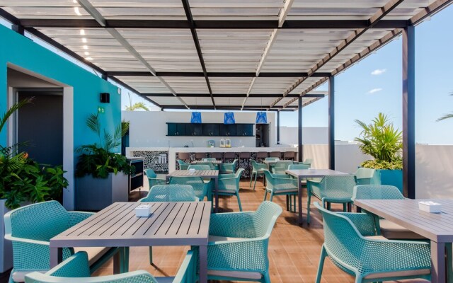 LUXURY 1-bdr -ROOFTOP POOL-GYM-PARK G310