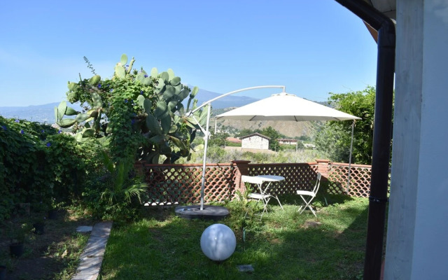 Suite Margherita With Private Garden and Shared Pool