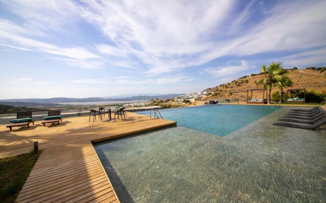 Secluded Villa With Garden in Milas